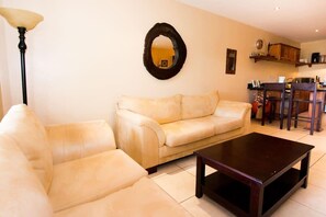 Living Area (Mirrored)