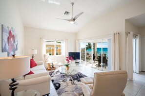 Regal Beach #633 - Living Room