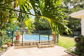 Pool entry 