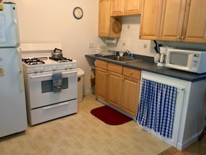 Fully equipped kitchen