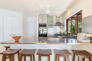 Breakfast Bar