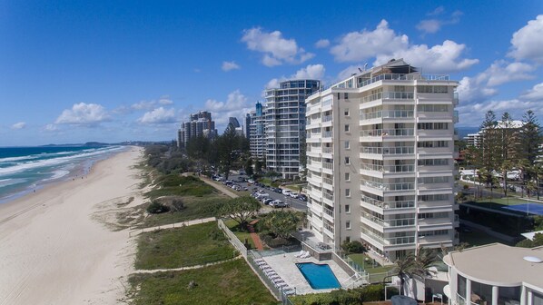 Beachfront Viscount - On The Beach!