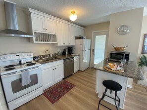 Modern functional kitchen