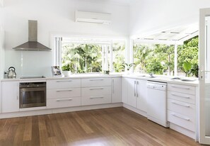 Gourmet kitchen
