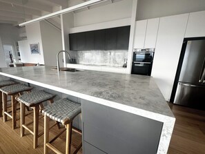 Kitchen Including Bosch Appliances, Drinks Fridge & Stone Benchtops