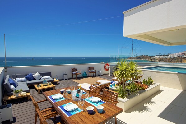 Roof-terrace  - dinning area