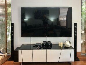 82 inch 3D TV with xBox 360