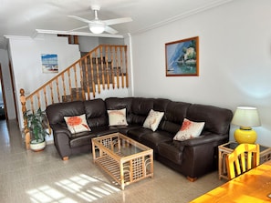 Spacious Lounge/Dining Room