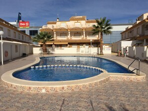 The beautiful pool!