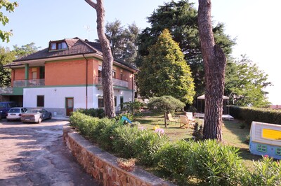 An ideal home for families or groups of friends-Near Rome-In the Castelli Romani