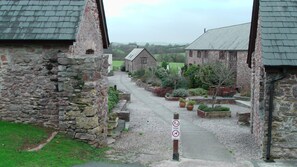 Pedestrian route - Newhouse Barton - child friendly