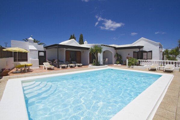 9mtr x 5mtr Heated pool with protected sun terrace and al fresco dining areas. 