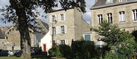 The house overlooking the Jardin Anglais