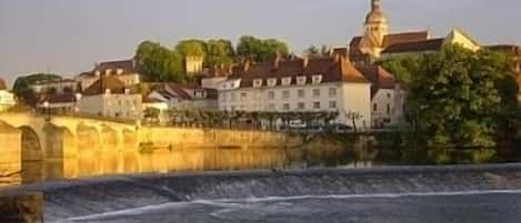 Gray and the Saône River