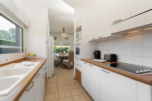 Make a tasty meal in your own kitchen!