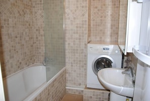 Master's bathroom