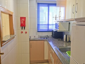 Kitchenette, fully equipped
