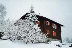 Haus im Winter