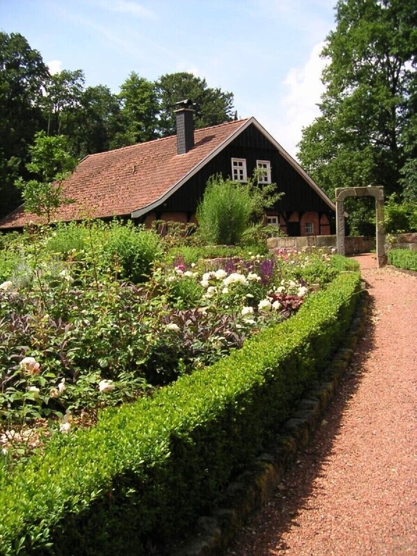 Am Bauerngarten vorbei zum Ferienhaus