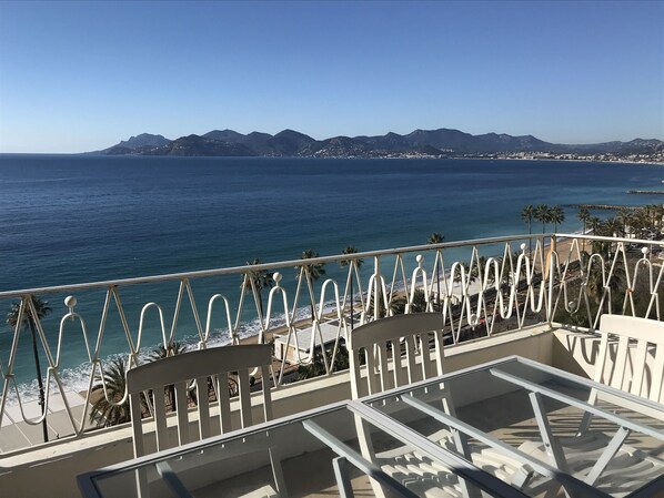 terrace view of the baie de Cannes