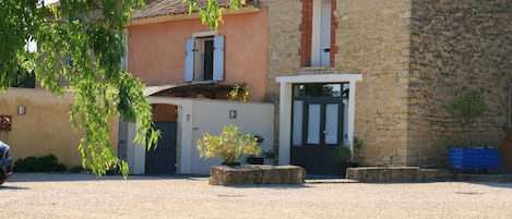vue du Mas du parking