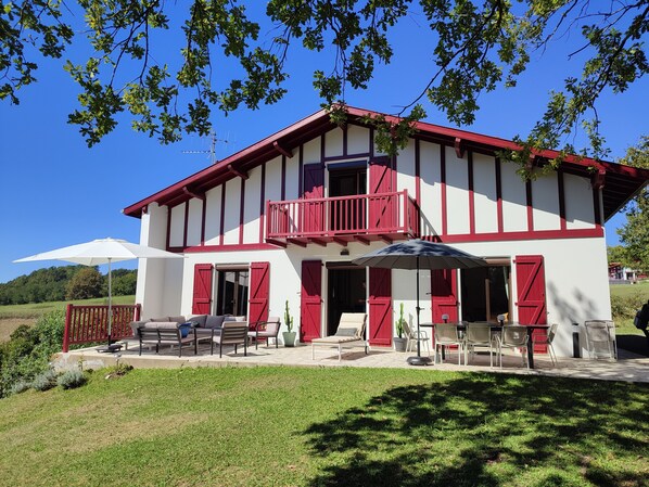 Maison "Haritzen Ondoan" (auprès des chênes en basque)