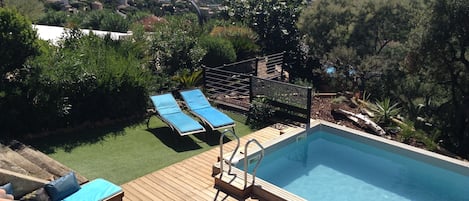 piscine vue de la terrasse avec vue mer golf de st tropez