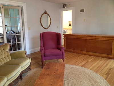Stately Cozy Catskills Village Home - ENTIRE HOUSE