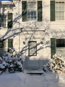 Stately Cozy Catskills Village Home - ENTIRE HOUSE