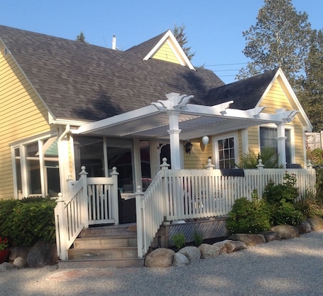 Front of cottage