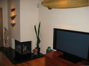 FIREPLACE & FLAT SCREEN TV/DVD FOR YOUR ENJOYMENT