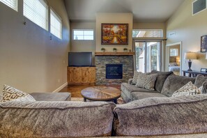 Cozy up by the gas fireplace after a day of exploring Central Oregon