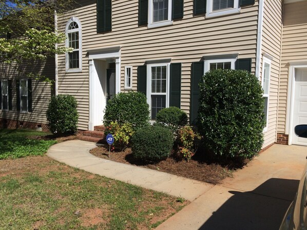 Front view of home
