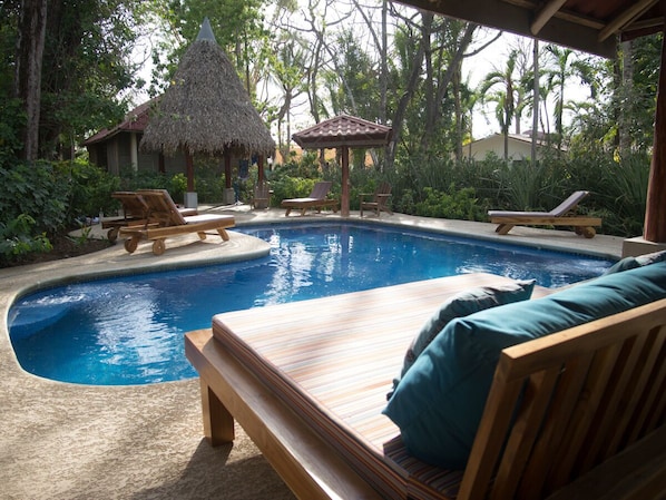 Poolside King Lounger