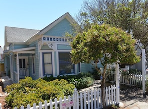 La Sirena is a registered historic landmark with all the modern conveniences.