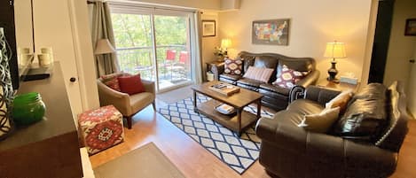 Remodeled Fully Furnished, Elegant & Clean 3 bed/2 bath Condo w/Wood Fireplace