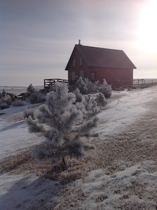 Cozy with great views of prairie