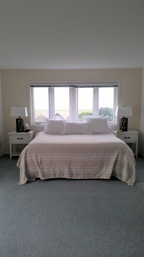 master bedroom, king bed, ocean view