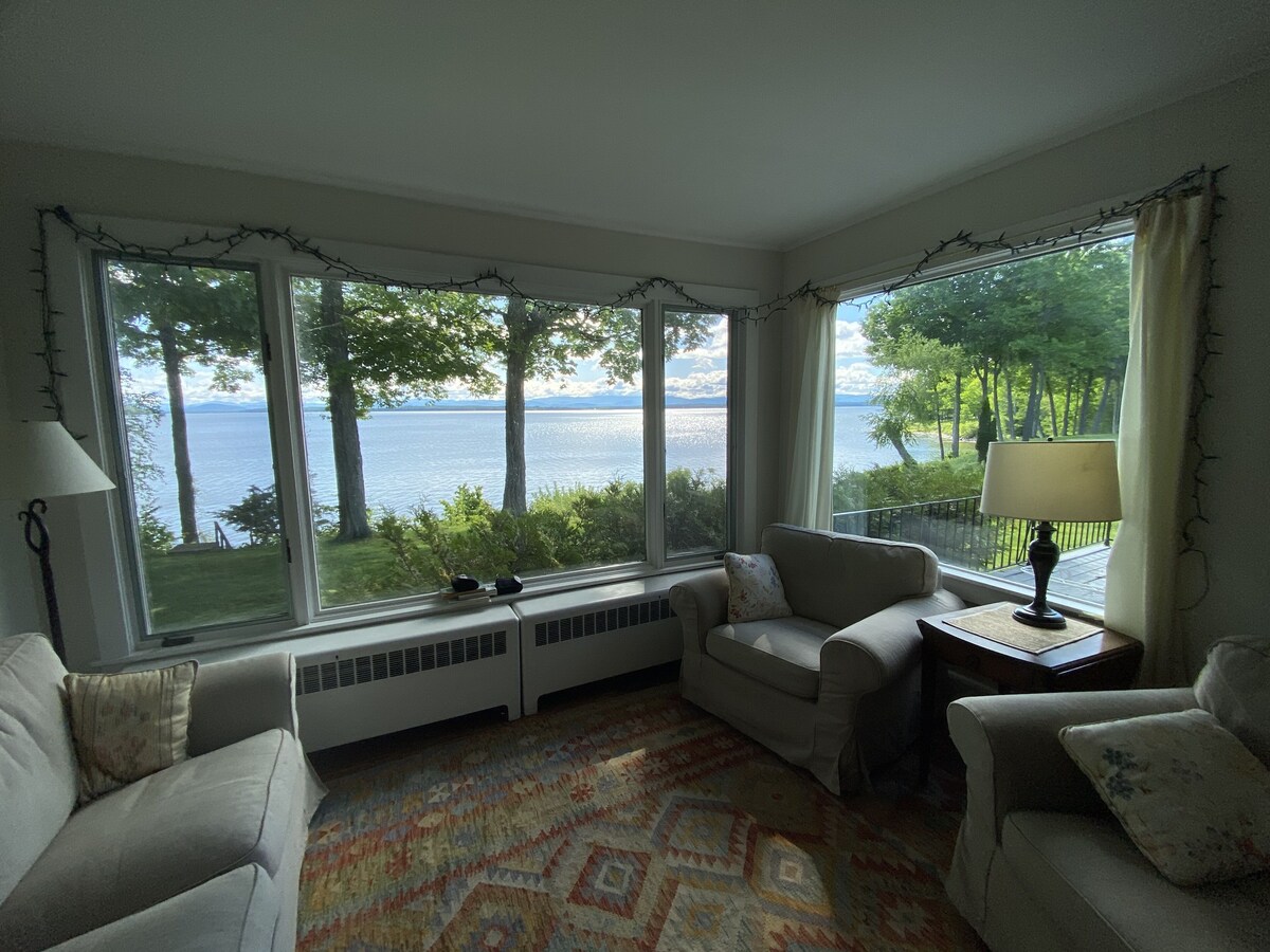 Beautiful Beach House on Lake Champlain