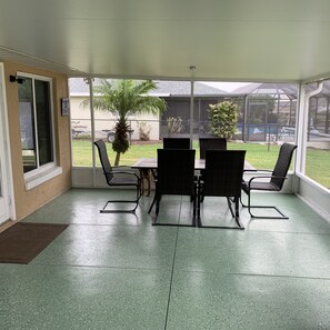 Outdoor dining