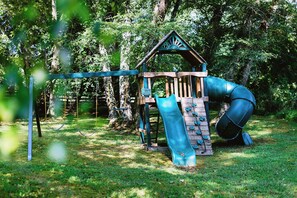 Fun for the whole family! Kids will love the playground, while adults can enjoy a game of horseshoes, ping pong, or cornhole—plenty of activities for everyone to enjoy!