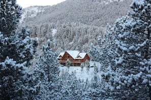 Beautiful scenery, snow or shine. Simply amazing and pure Colorado!