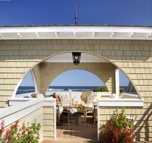 Covered roof top deck with ocean and basin views - acess from master bedrm