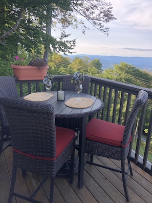 Breakfast, lunch, or dinner on deck with 80 mile view!