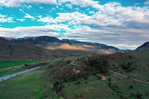 Unique setting - showing the Yellowstone River on the left.