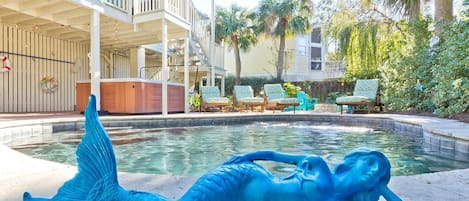 Come get your tail wet!  Private heatable saltwater pool & hot tub! 