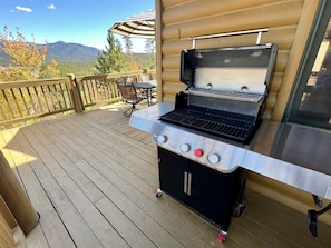New Weber gas grill Nov 2023 & patio furniture on the large deck. Gas provided.