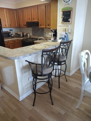 kitchen bar