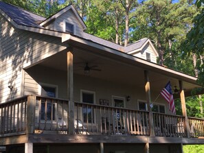 Large front deck.