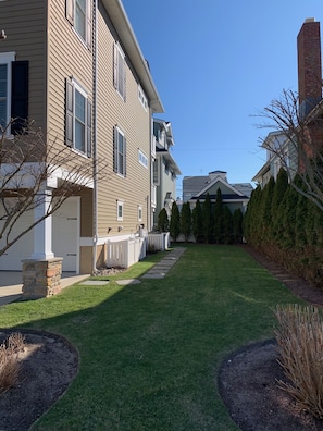 Side yard for games and fun after the beach